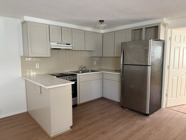 Foto del edificio - 6444 Adams St