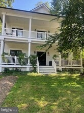 Building Photo - 3002 Edgewood Rd