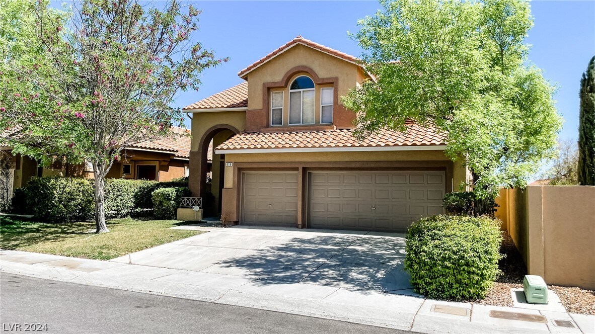 Foto principal - 616 Lexington Cross Dr