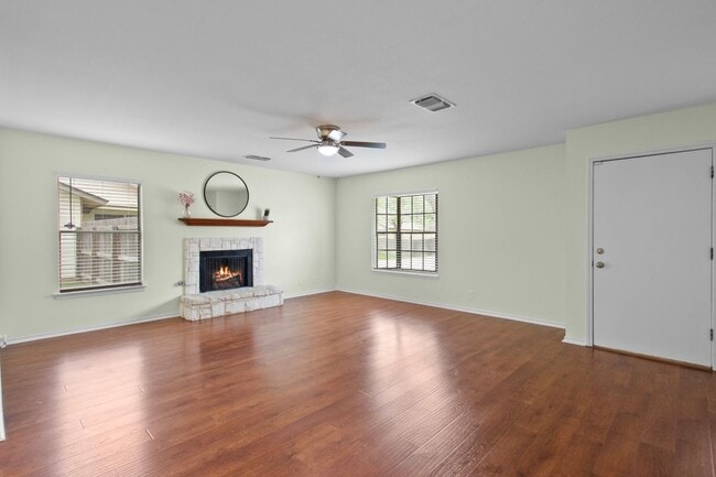 Building Photo - 13638 Princes Knoll