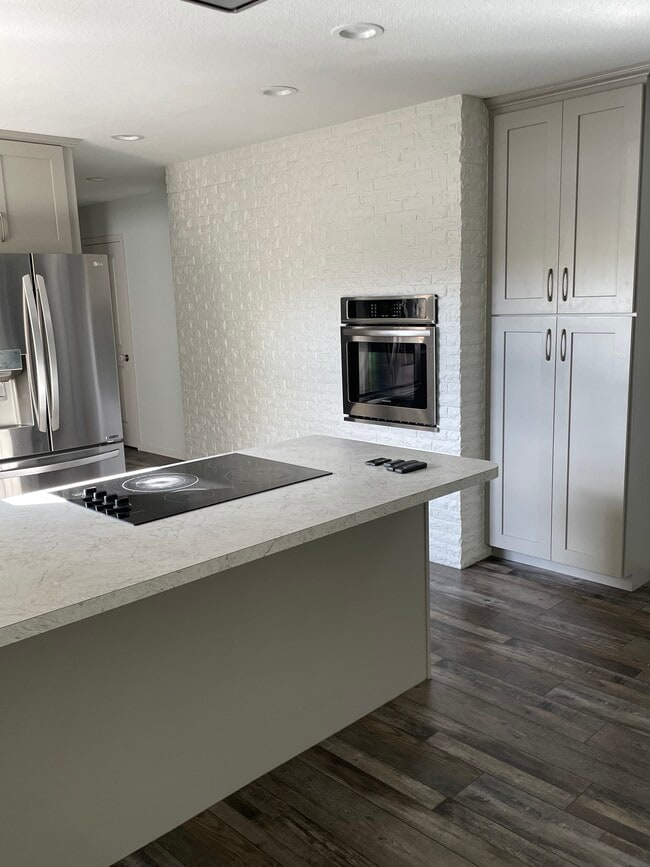 Foto del edificio - 414 Custer St