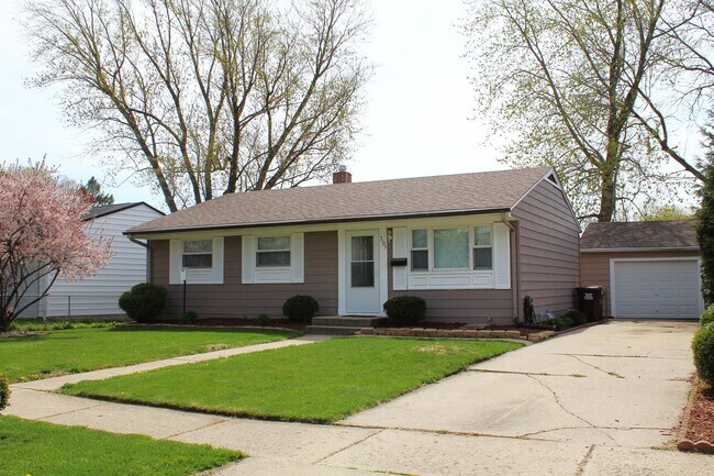 Building Photo - 3123 Chadwick Dr