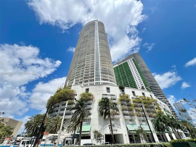Photo - 1750 N Bayshore Dr Apartment