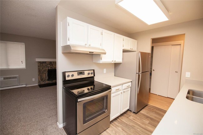 Foto del edificio - 17473 E Mansfield Ave