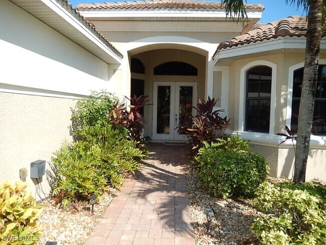 Building Photo - 3525 Surfside Blvd