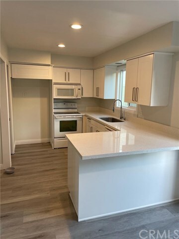 Building Photo - 9562 Cornwall Dr