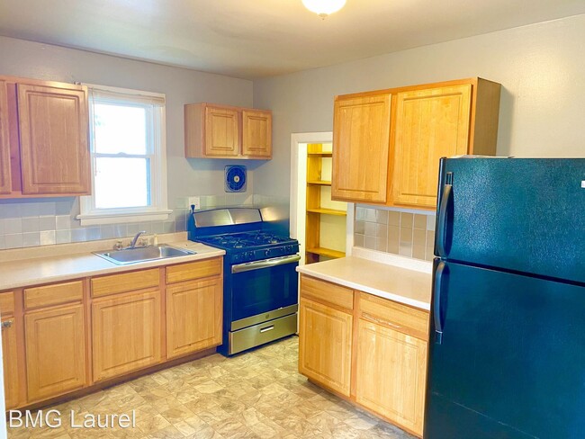 Building Photo - 3 br, 1 bath House - 5303 Quintana Street