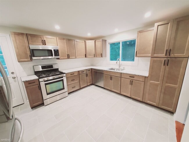 Building Photo - 2 br, 2 bath Townhome - 43 Benedict Ct