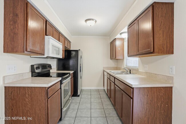 Foto del edificio - 8362 Kipling Ct