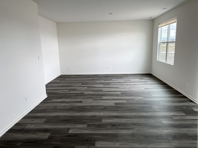 Spacious Dining and Living open concept - 7882 W 105th Pl