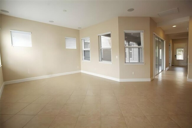 Building Photo - 14029 McFadden Ln