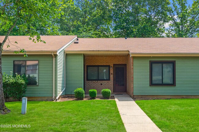 Building Photo - 222 Medford Ct