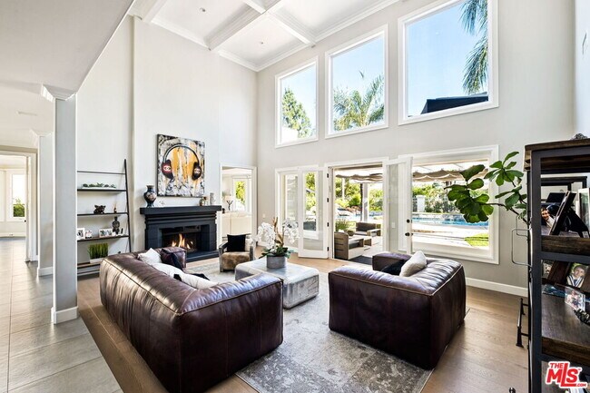 Building Photo - 5325 Collingwood Cir