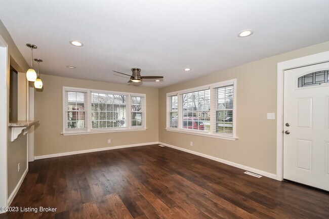 Foto del edificio - 4851 Maryman Rd