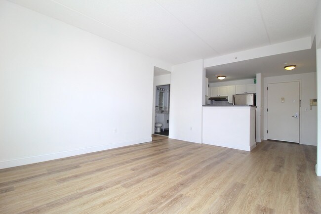 Foto del edificio - 304 W 117th St