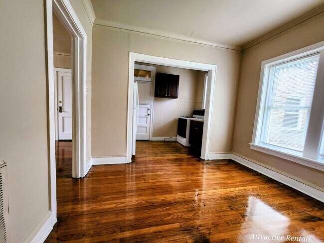 Foto del edificio - 1054 S Mason Ave