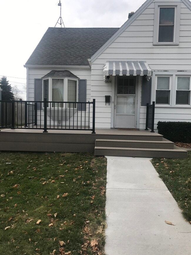 Front outside - 1824 N 21st St