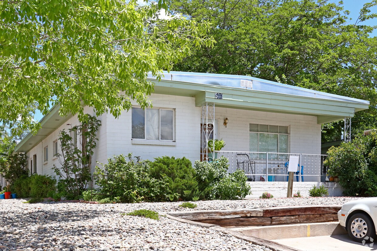 Foto principal - 500-504 Princeton Dr SE
