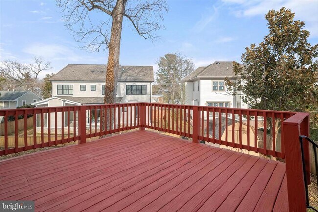 Foto del edificio - 7507 Elmore Ln