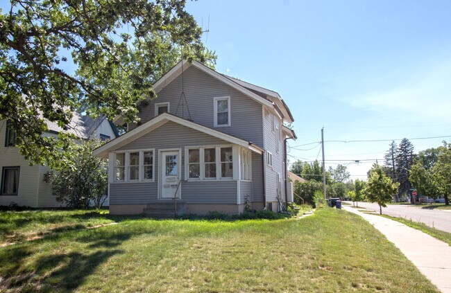 Foto del edificio - 433 5th Ave NE