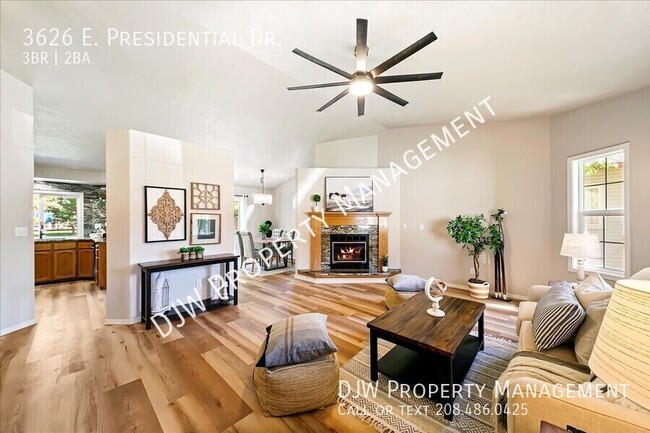 Building Photo - Exceptional 3 Bed 2 Bath House by The Vill...