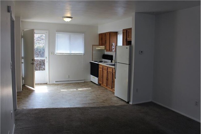 Foto del edificio - 110 Cunningham Ln