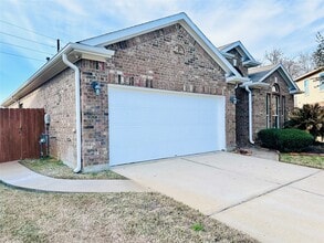 Building Photo - 25827 Rustica Dr