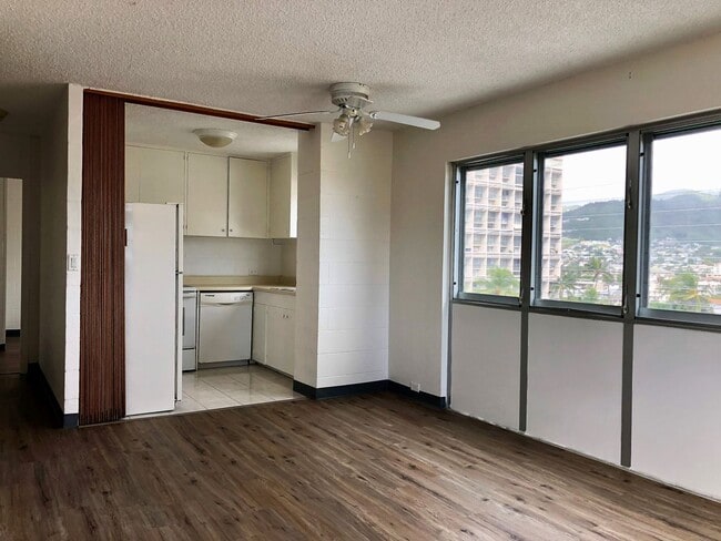 Foto del edificio - Pet Friendly Ala Wai Cove - 1BR/1BA/1PK