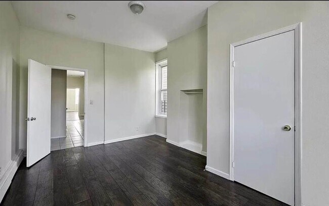 Building Photo - 157 Monticello Ave