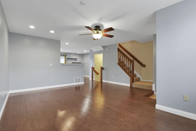 Building Photo - 243 Oxford Oak Dr