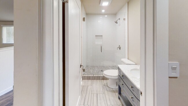 Foto del edificio - 5216 College Gardens Ct