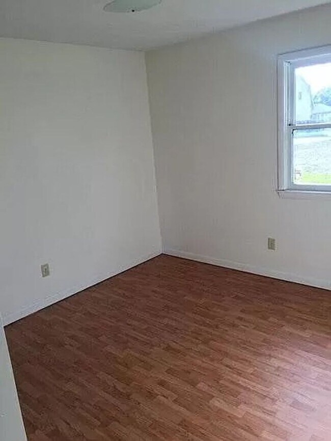 Foto del edificio - 441/443 Overhill Street