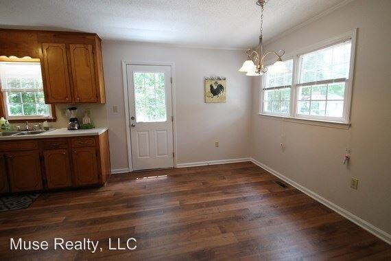 Foto del edificio - 3 br, 1 bath House - 1421 Flint Hill Street