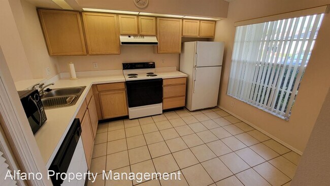 Building Photo - 14573 Laguna Beach Cir