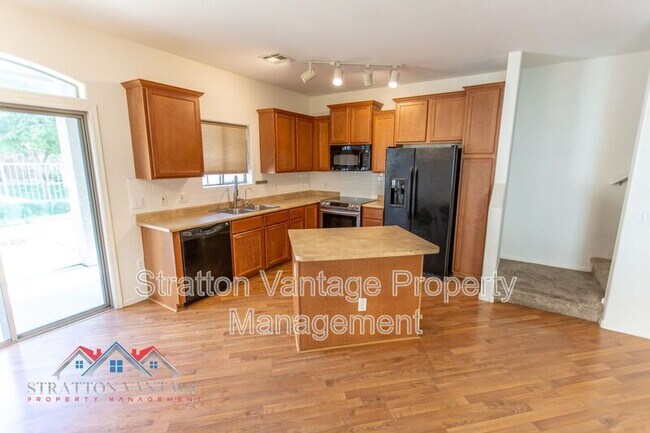 Building Photo - 1350 S Greenfield Rd