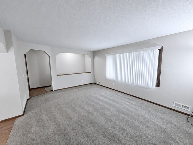 Foto del edificio - 8820-8822 Griggs Ave
