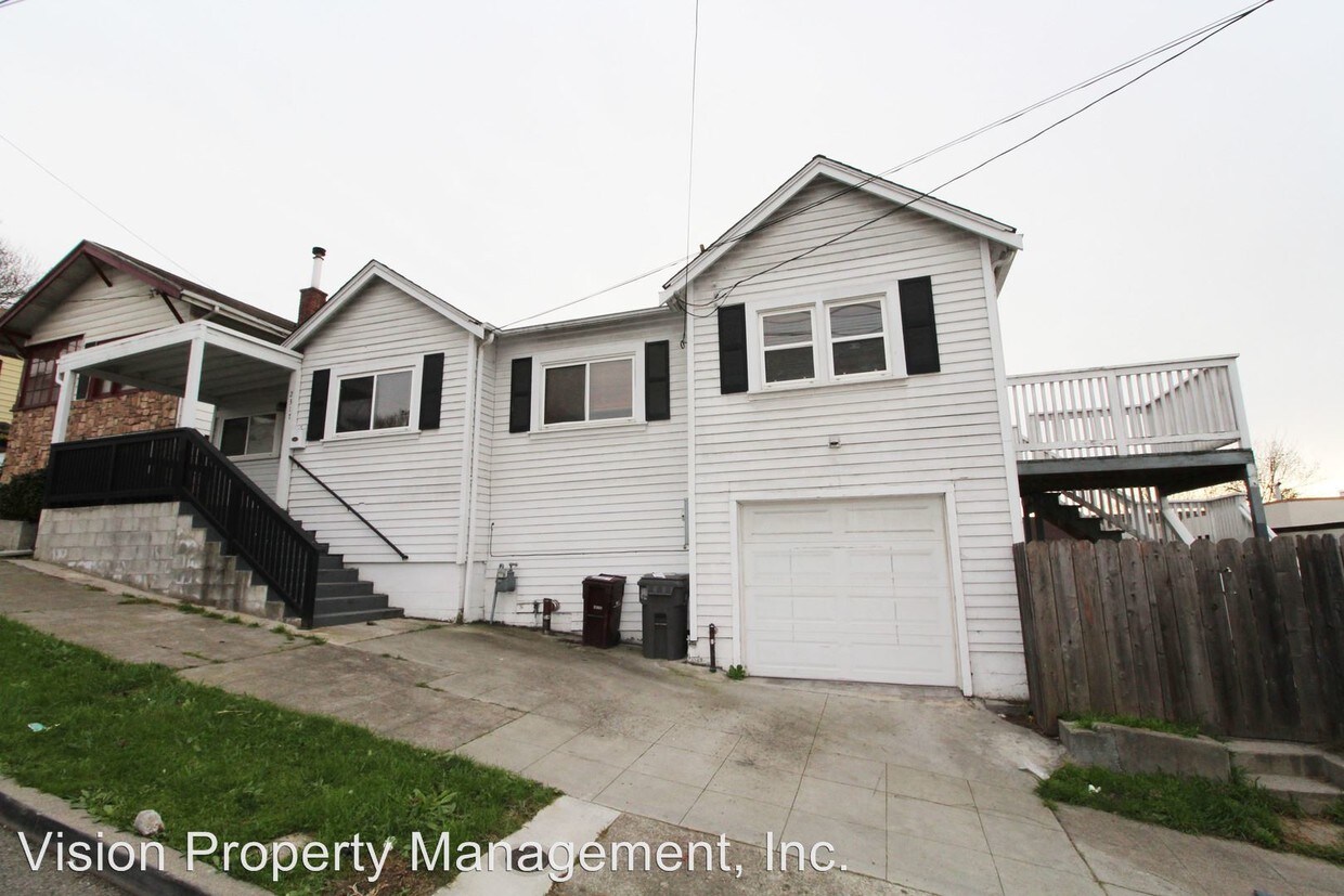 Primary Photo - 2317 E 24th St
