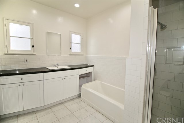 Building Photo - 214 S Hamilton Dr