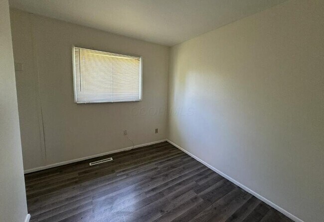 Foto del edificio - 3638 Clearwater Dr