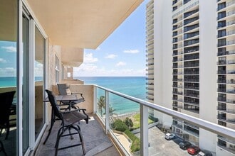 Building Photo - 5440 N Ocean Dr