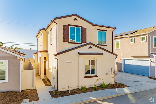Building Photo - Aspan Square Homes