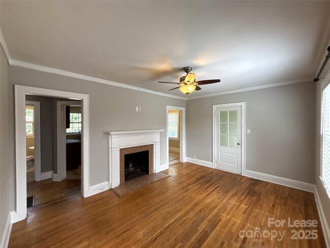 Foto del edificio - 3017 Hudson St