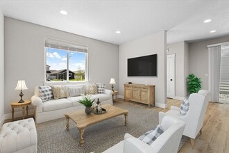 Building Photo - 5099 E Hope Ave