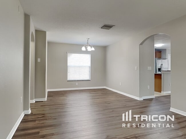Building Photo - 7810 Maroon Peak Dr