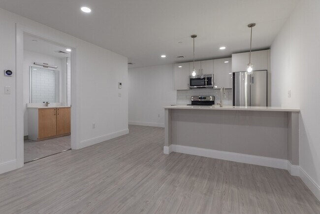 Foto del edificio - 42 N Beacon St