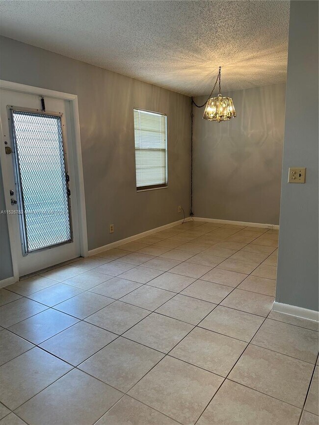 1005 Hythe A Unit 1005, Boca Raton, FL 33434 Condo for Rent in Boca