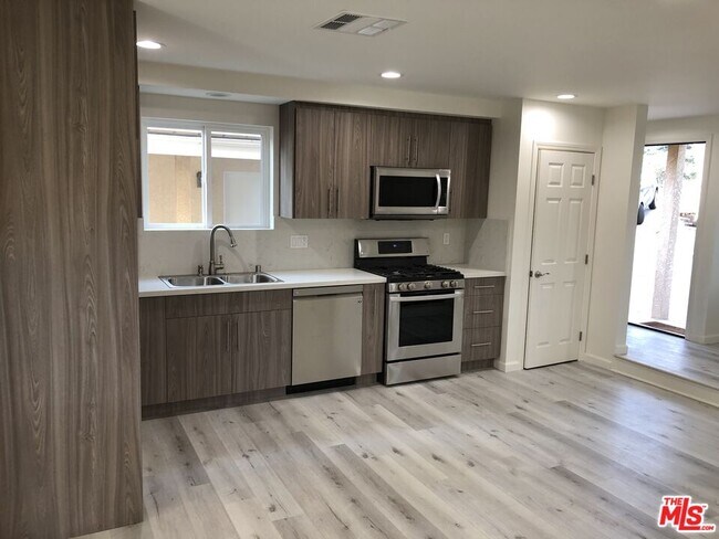 Foto del edificio - 2700 Los Olivos Ln