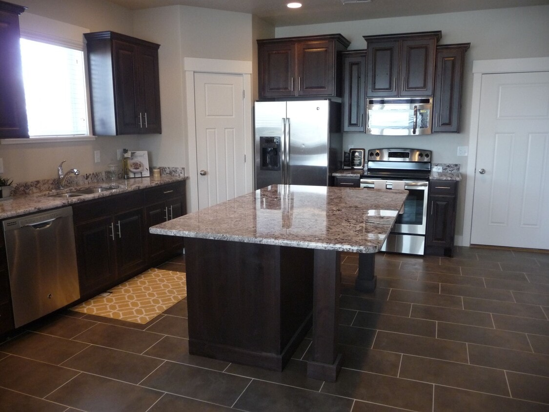 2186 N 500 E, North Logan, UT 84341 Townhome Rentals in North Logan