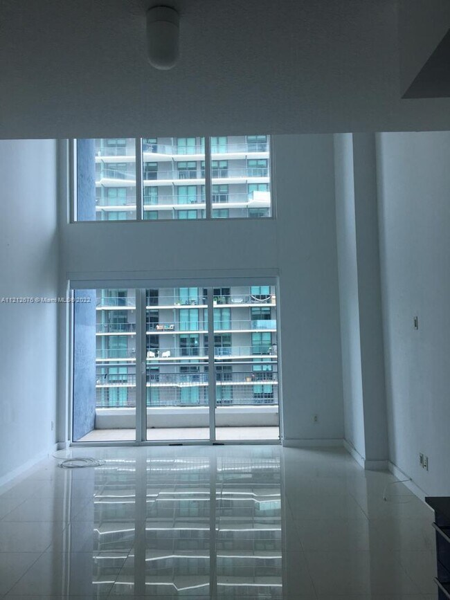 Foto del edificio - 60 SW 13th St