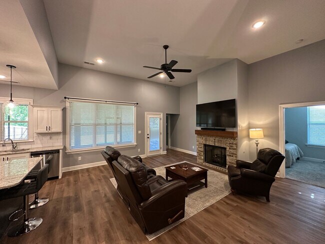 Foto del edificio - Lewisburg School District- 4 BR/ 2 BA